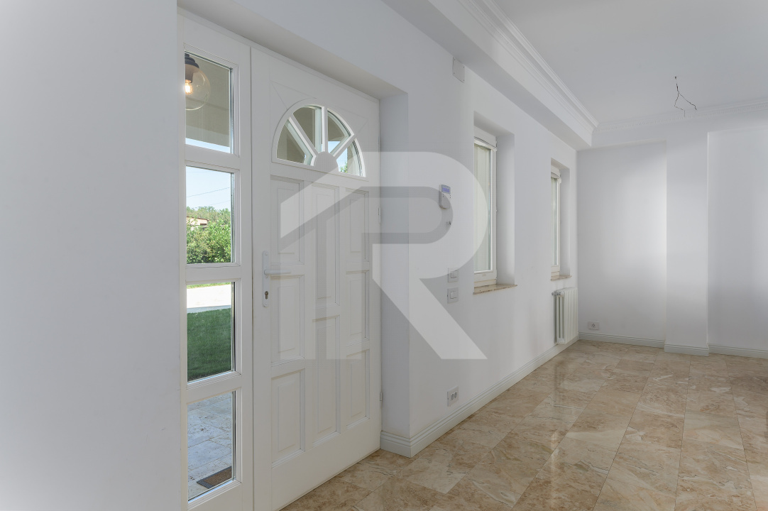 Vilă elegantă cu piscină și ieșire la Lac – Căciulați, Balotești